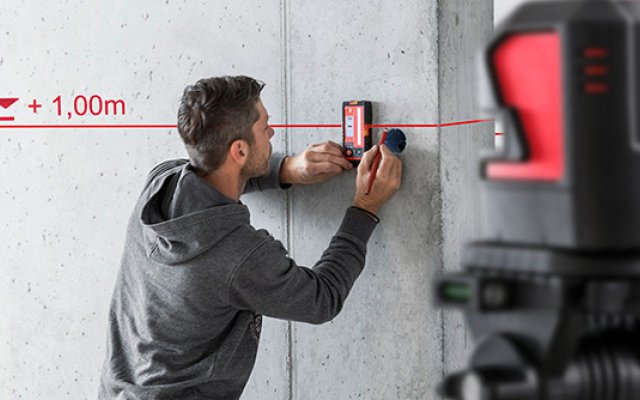 Navigace pomocí laserů leica